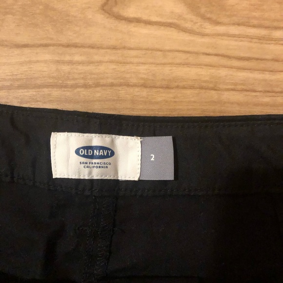 Old navy black shorts - Picture 4 of 4